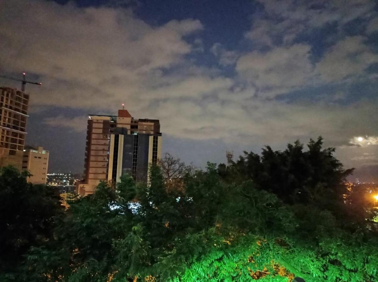 Amplio Y Comodo Apartamento Con Bella Vista En Pleno Centro シウダー・デル・エステ エクステリア 写真